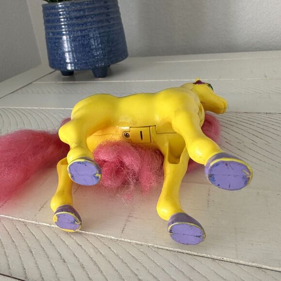 MGA Magic Touch Pony Crystalia Yellow Horse Gems Jewels NOT WORKING Vintage 1996 - Picture 9 of 11